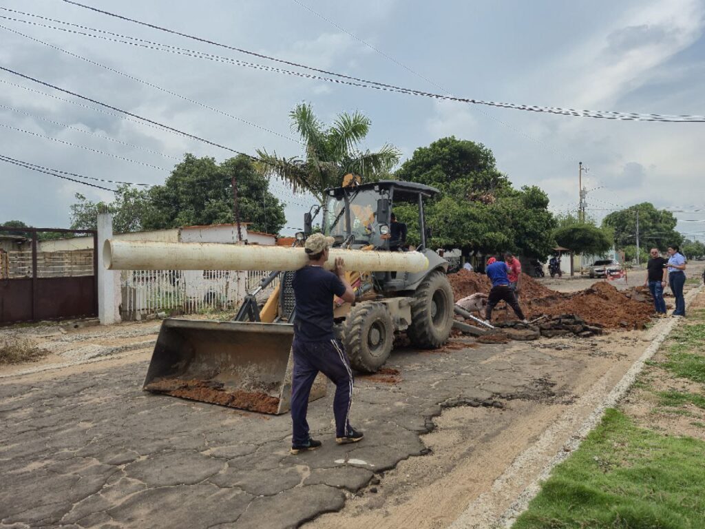 Alcaldía de San Francisco realizó sustitución de colector de aguas servidas en la parroquia Domitila Flores 5 WhatsApp Image 2025 10 08 at 3.39.43 PM 4