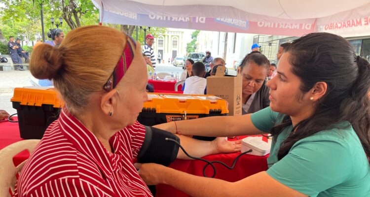 Mercados Populares de la Alcaldía de Maracaibo conmemoran el «Mes Rosa contra el cáncer de mama» 1 Alcaldía