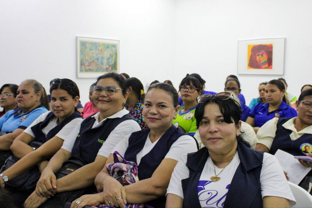 Alcaldía de Maracaibo lanzó el programa oftalmológico «Santa Lucía» para atender a niños de 6 a 8 años 5 WhatsApp Image 2025 10 14 at 4.49.06 PM 4