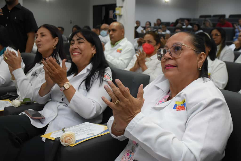 Cámara Municipal de San Francisco reconoció la labor de médicos integrales de la localidad 2 WhatsApp Image 2025 10 16 at 10.48.32 AM