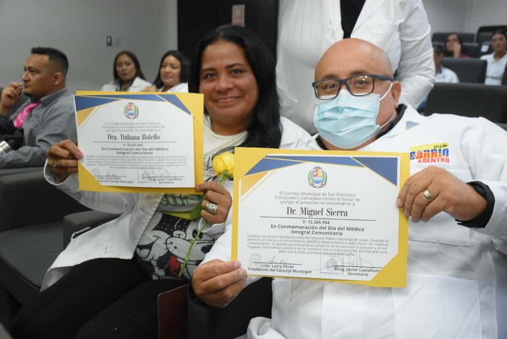 Cámara Municipal de San Francisco reconoció la labor de médicos integrales de la localidad 6 WhatsApp Image 2025 10 16 at 10.48.33 AM