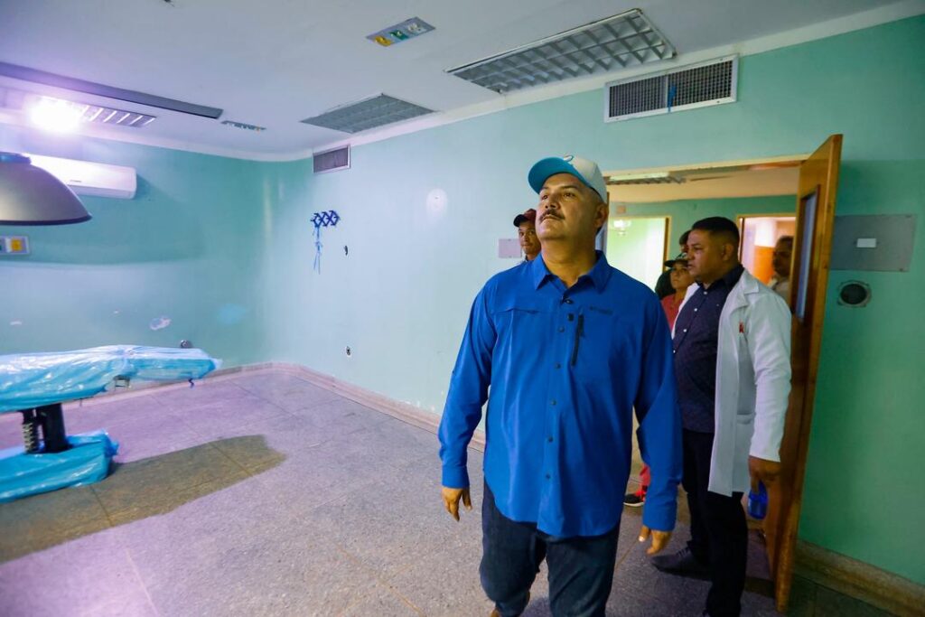 Gobernador Caldera constató avances de obras en materia de vialidad, agua y salud en el municipio Baralt 7 WhatsApp Image 2025 10 16 at 10.50.33 AM 6