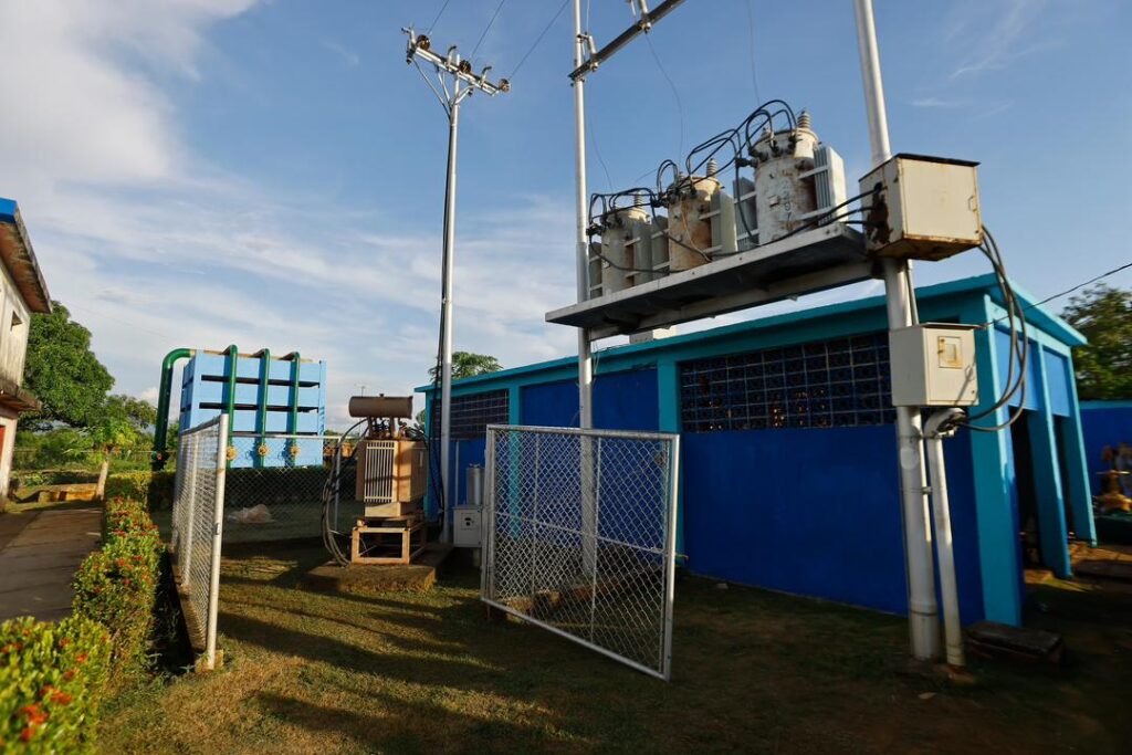 Gobernador Caldera constató avances de obras en materia de vialidad, agua y salud en el municipio Baralt 9 WhatsApp Image 2025 10 16 at 10.50.33 AM 8