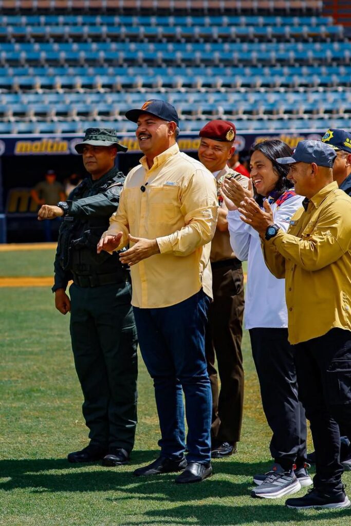 Gobernador Luis Caldera entregó espacios recuperados en el Estadio Luis Aparicio «El Grande» 5 WhatsApp Image 2025 10 17 at 10.01.45 AM 1