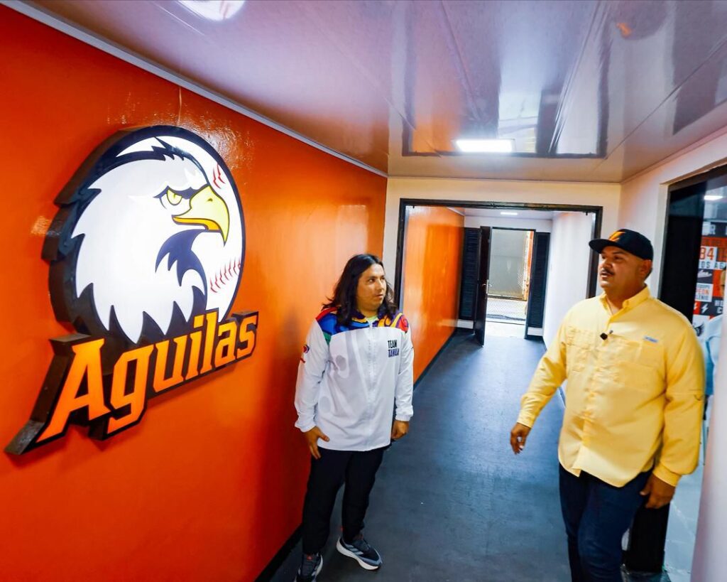 Gobernador Luis Caldera entregó espacios recuperados en el Estadio Luis Aparicio «El Grande» 6 WhatsApp Image 2025 10 17 at 10.01.45 AM 3