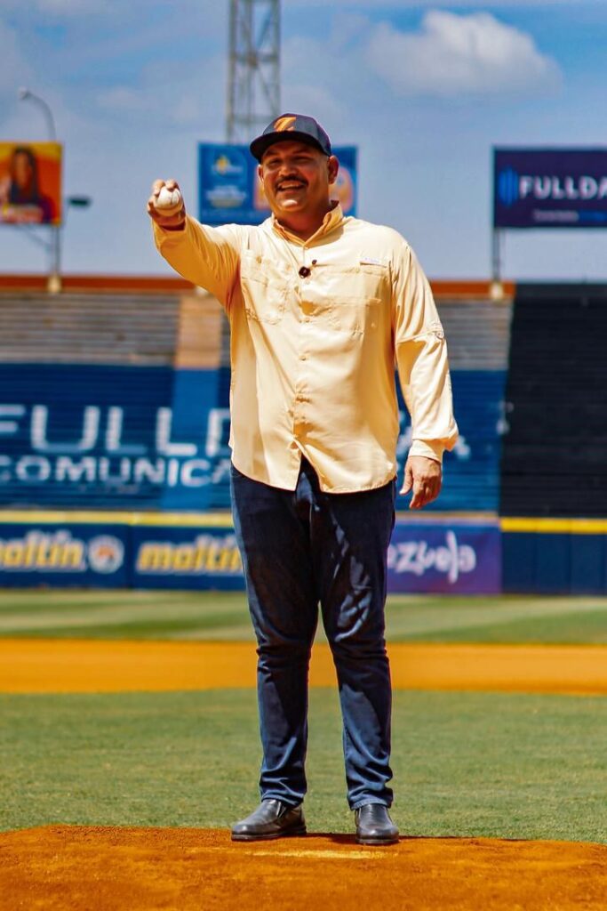 Gobernador Luis Caldera entregó espacios recuperados en el Estadio Luis Aparicio «El Grande» 4 WhatsApp Image 2025 10 17 at 10.01.45 AM