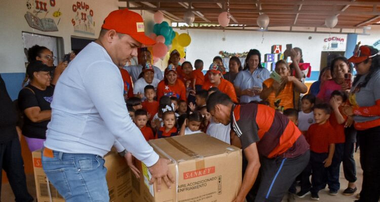 Alcaldía de San Francisco realizó entregas de equipos para mejorar infraestructuras educativas 1 San