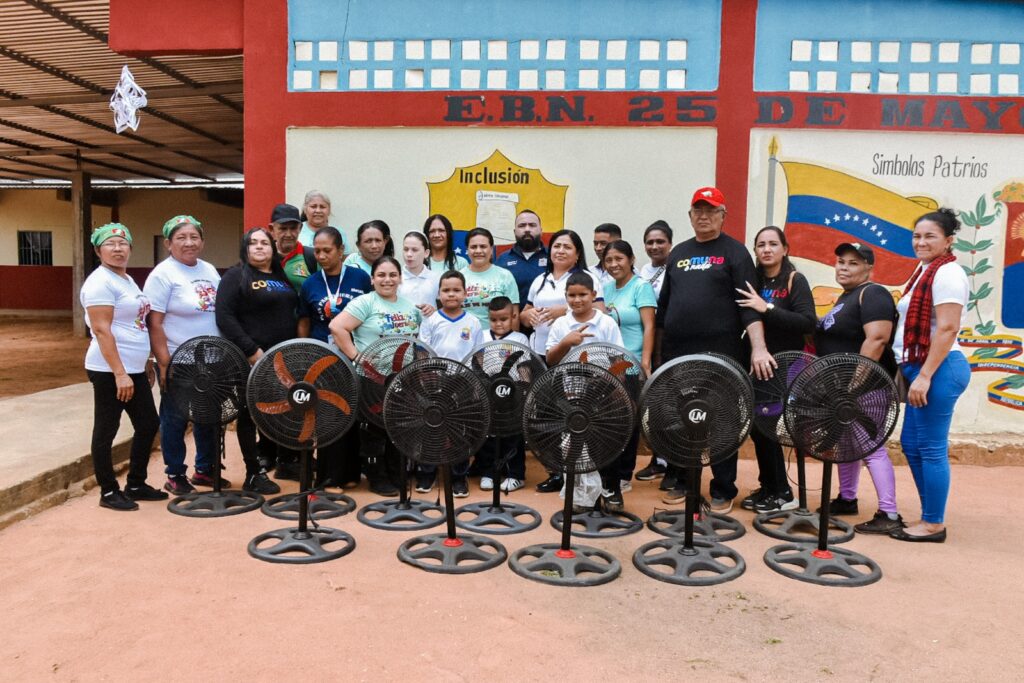 Alcaldía de San Francisco realizó entregas de equipos para mejorar infraestructuras educativas 4 WhatsApp Image 2025 10 23 at 9.52.41 AM 3