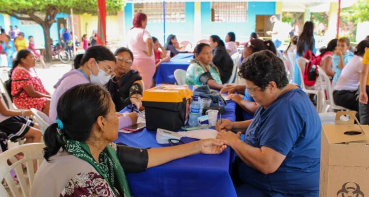 Alcaldía Bolivariana de Maracaibo ha atendido más de 5 mil personas en las jornadas integrales de salud 1 Jornada