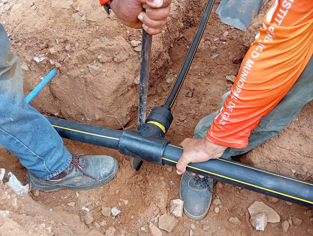 IPMGAS avanza en trabajos de reacondicionamiento de tuberías en el sector San Felipe III 3 WhatsApp Image 2025 10 27 at 11.46.03 AM