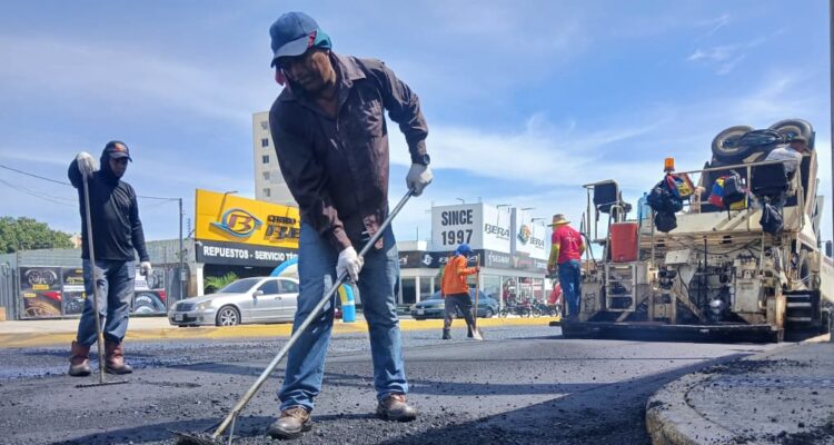 Alcaldía de Maracaibo culminó rehabilitación de la avenida Las Delicias con 5.600 toneladas de asfalto 1 Alcaldía