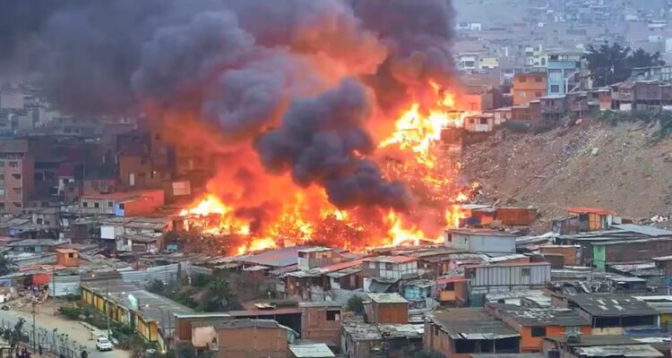 Incendio en fábrica de fuegos artificiales en Lima afecta más de 200 personas 1 Incendio