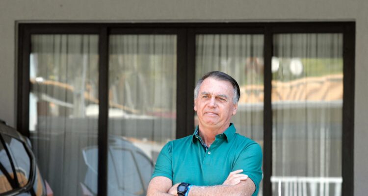 El Supremo declara firme la sentencia a 27 años de cárcel contra Bolsonaro por golpismo 1 Bolsonaro