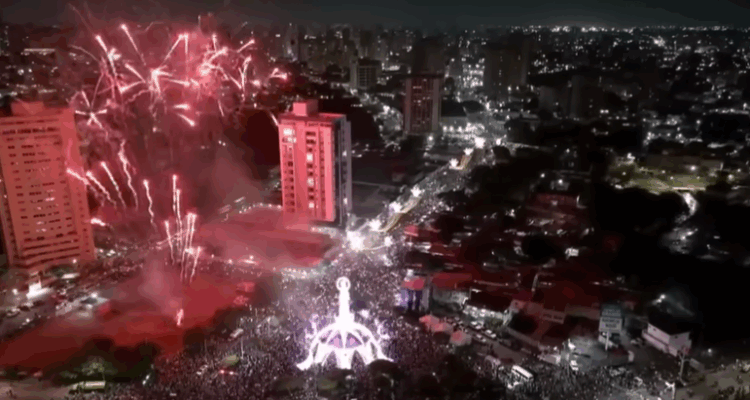 Presidente Maduro felicitó al Zulia, a Maracaibo a Luis Caldera y a Di Martino por el encendido de luces «de la paz» (Hay video) 1 Captura de pantalla 2025 11 09 a las 14.02.50
