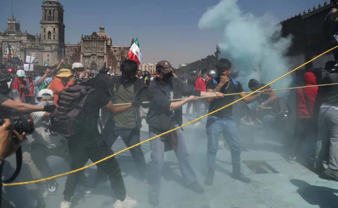 La generación Z se le alzó a Sheinbaum en México (Buenas fotos) 5 Captura de pantalla 2025 11 15 a las 22.57.19