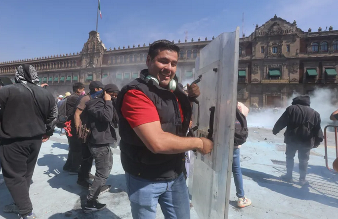 La generación Z se le alzó a Sheinbaum en México (Buenas fotos) 9 Captura de pantalla 2025 11 15 a las 22.57.57
