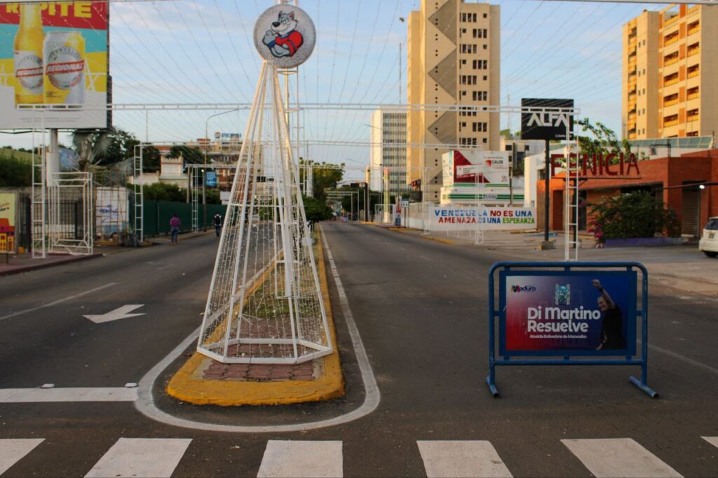 ¡La salud ilumina la fiesta en Bella Vista! Alcaldía de Maracaibo garantiza atención y protección en el encendido 3 IMG 20251107 WA0058
