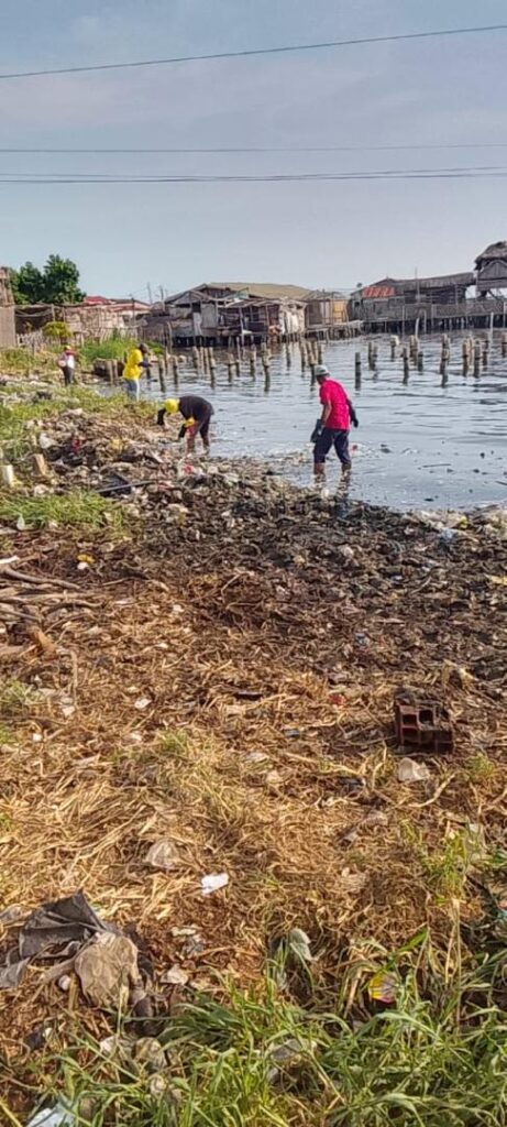 Alcaldía de Maracaibo mantiene operativo permanente de limpieza en caños y cañadas de la parroquia Coquivacoa 2 IMG 20251114 WA0135