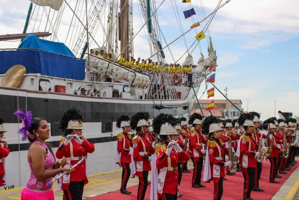 Buque Escuela «Simón Bolívar» regresó a Maracaibo 2 IMG 20251117 WA0050