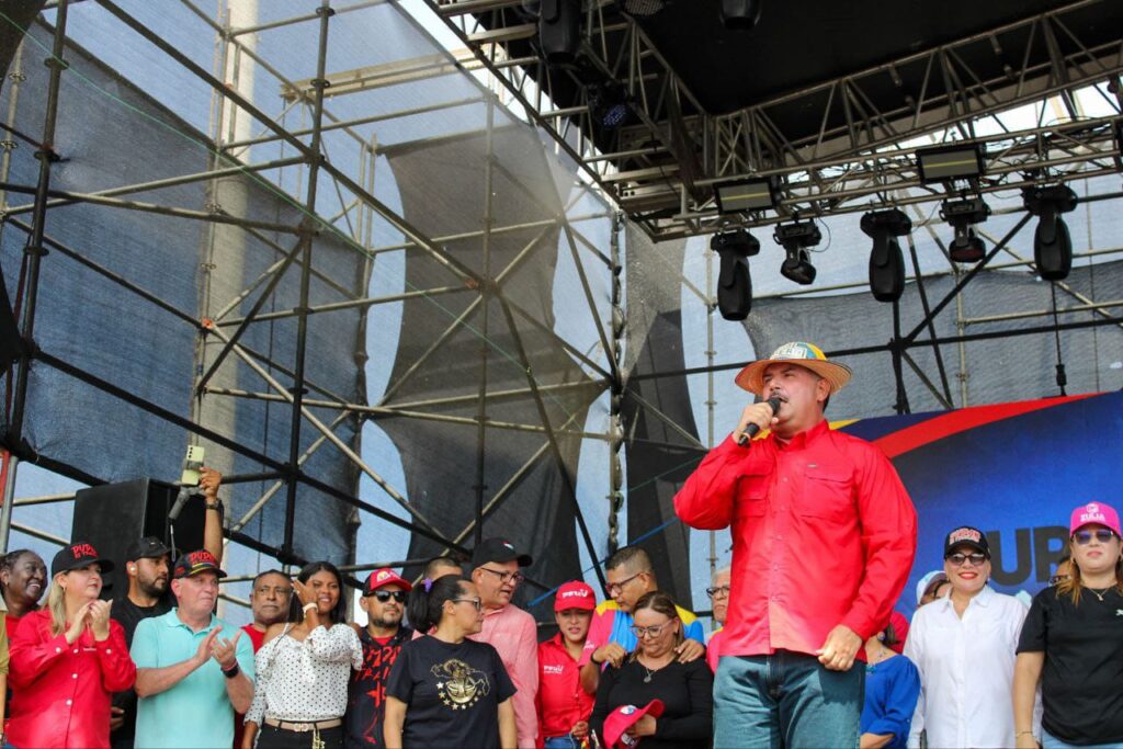 ¡Organización popular! Juramentados miembros de Comités Bolivarianos de Base Integral del Zulia 2 IMG 20251117 WA0141