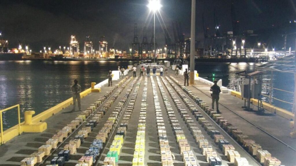 Panamá incautó 13,5 toneladas de cocaína en un barco. Entre los 10 detenidos hay venezolanos 3 Incautacion