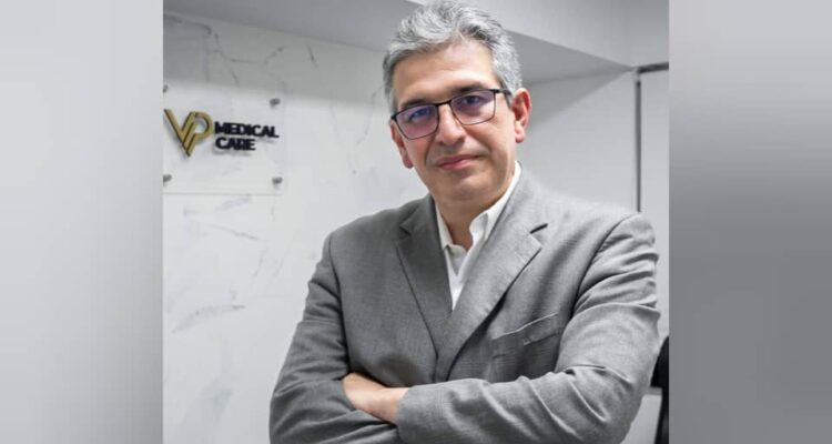 Médico venezolano triunfa en concurso de histeroscopia en Perú 1 Medico Venezolano