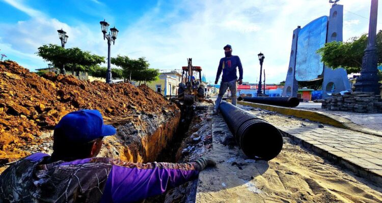 Culminó con éxito instalación de 80 metros de colector en el Boulevard Santa Lucía 1 Santa Lucia