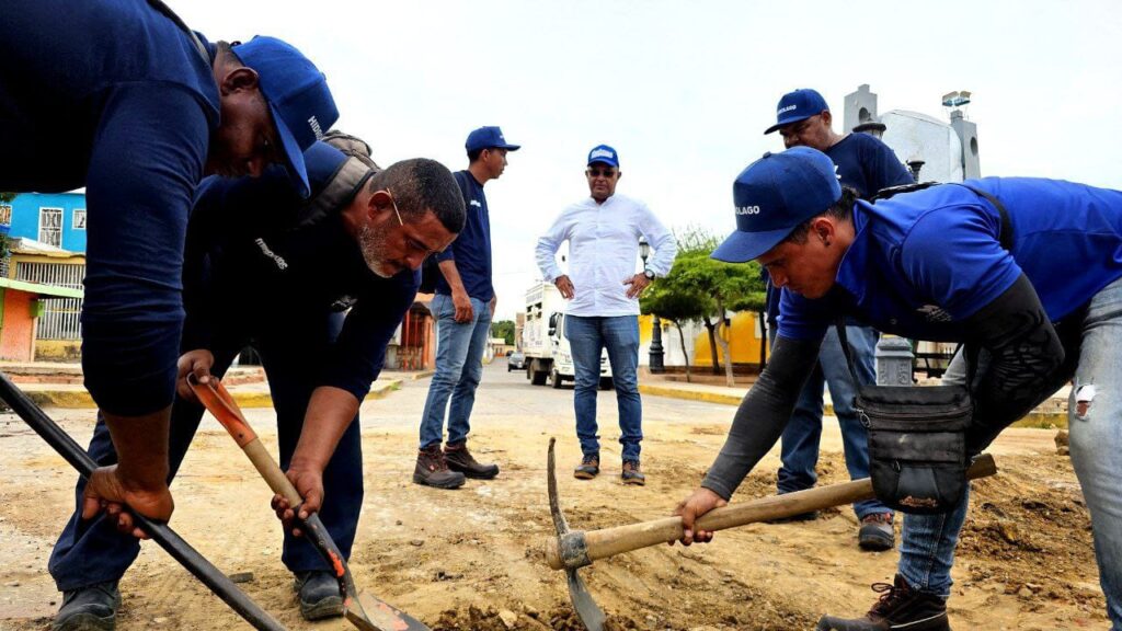 Culminó con éxito instalación de 80 metros de colector en el Boulevard Santa Lucía 5 PHOTO 2025 11 26 11 03 24 4