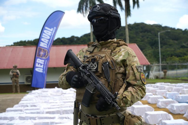 Panamá incautó 13,5 toneladas de cocaína en un barco. Entre los 10 detenidos hay venezolanos 2 Panama
