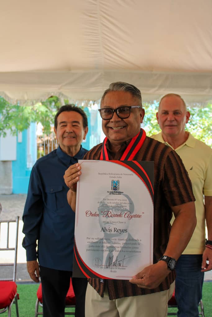 Con orden «Ricardo Aguirre» reconocen trayectoria de gaiteros en su día 2 WhatsApp Image 2025 11 10 at 10.25.28 AM