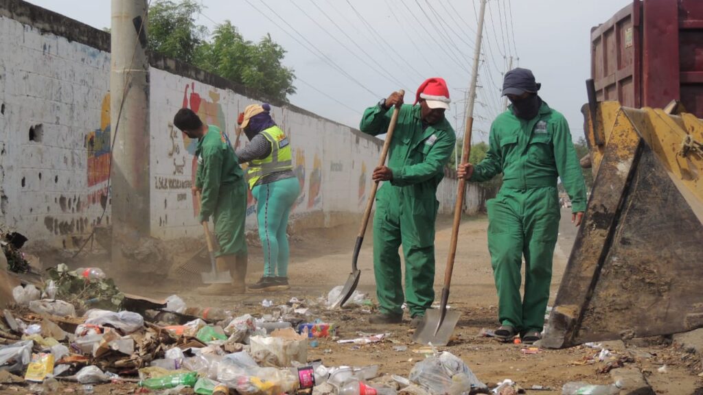 IMA se instala en puntos críticos de San Jacinto para contrarrestar el desacato ambiental 3 WhatsApp Image 2025 11 10 at 5.31.47 PM 2