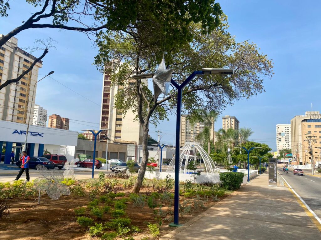 Plaza Rotary recuperada por la Alcaldía de Maracaibo incluye wifi 2 WhatsApp Image 2025 11 11 at 3.33.06 PM 1