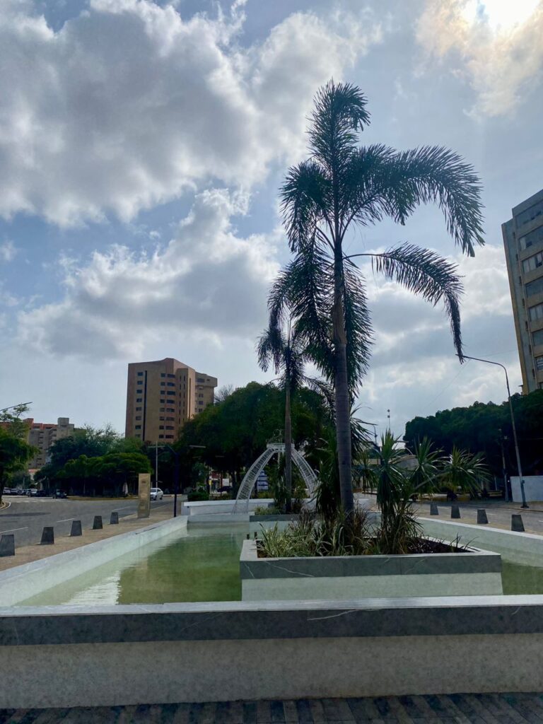Plaza Rotary recuperada por la Alcaldía de Maracaibo incluye wifi 6 WhatsApp Image 2025 11 11 at 3.33.06 PM 5