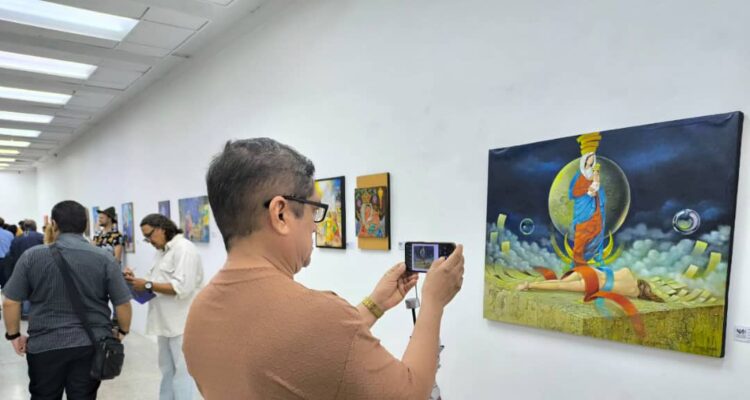 Alcaldía de Maracaibo inauguró Arte y Fe Chiquinquireña, un tributo artístico a la Reina Morena 1 Arte