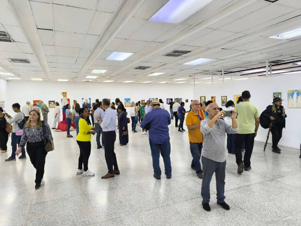 Alcaldía de Maracaibo inauguró Arte y Fe Chiquinquireña, un tributo artístico a la Reina Morena 8 WhatsApp Image 2025 11 12 at 9.41.23 AM 7