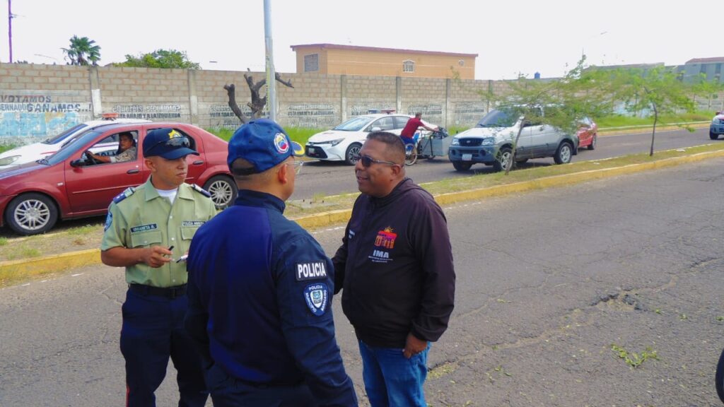¡Sin contemplaciones! Detuvieron a hombre por arrojar basura en espacio público 3 WhatsApp Image 2025 11 14 at 10.24.13 AM