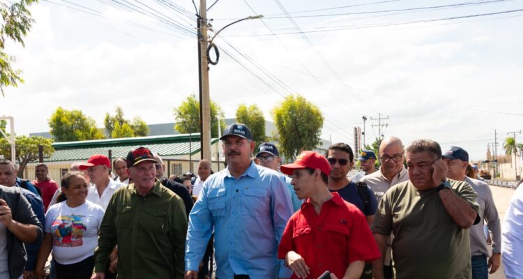 Gobernación y Alcaldía Bolivariana de Maracaibo despliegan plan de asfaltado en San Jacinto 1 Alcaldía