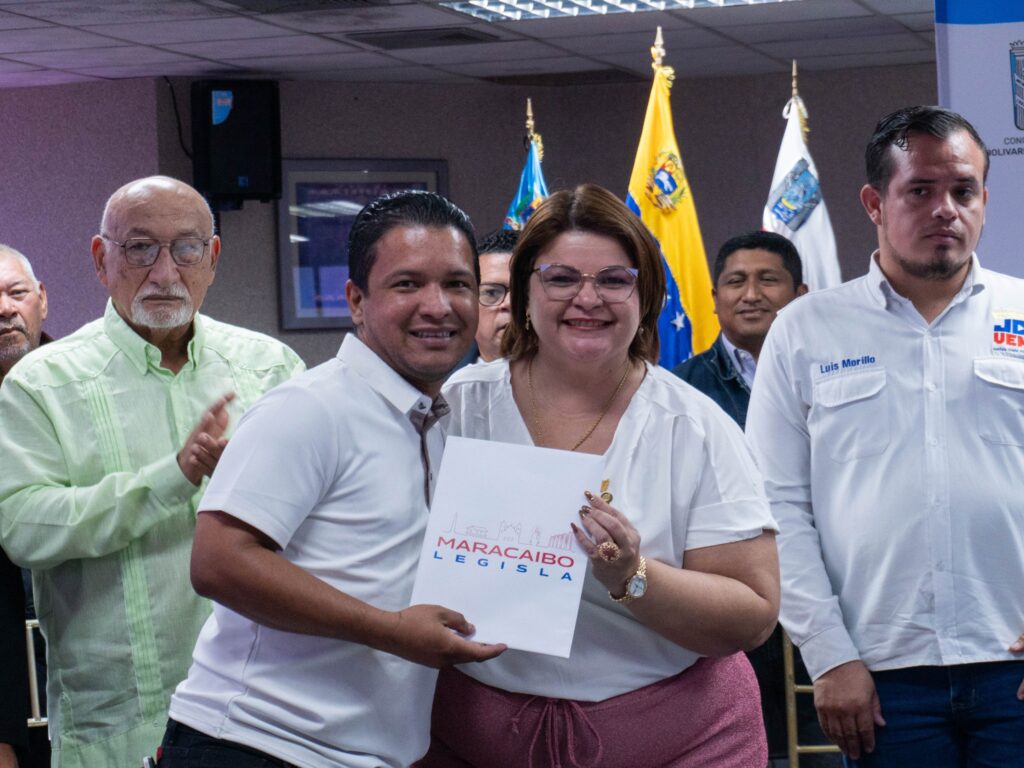 Concejo Municipal Bolivariano de Maracaibo rindió cuenta de sus primeros 100 días de gestión 3 WhatsApp Image 2025 11 24 at 9.04.45 AM