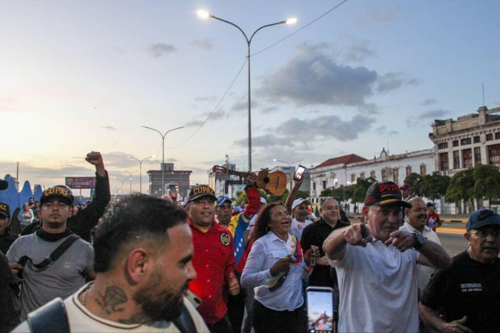 Alcalde Di Martino en marcha cívico militar y policial: «Venezuela es infranqueable por la unidad de su pueblo» 4 WhatsApp Image 2025 11 26 at 8.22.42 AM 3