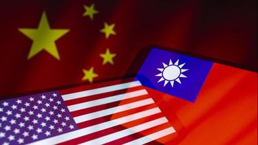 Trump llegó a China para un cara a cara con y Xi Jingping 3 bandera eeuu taiwanjpg