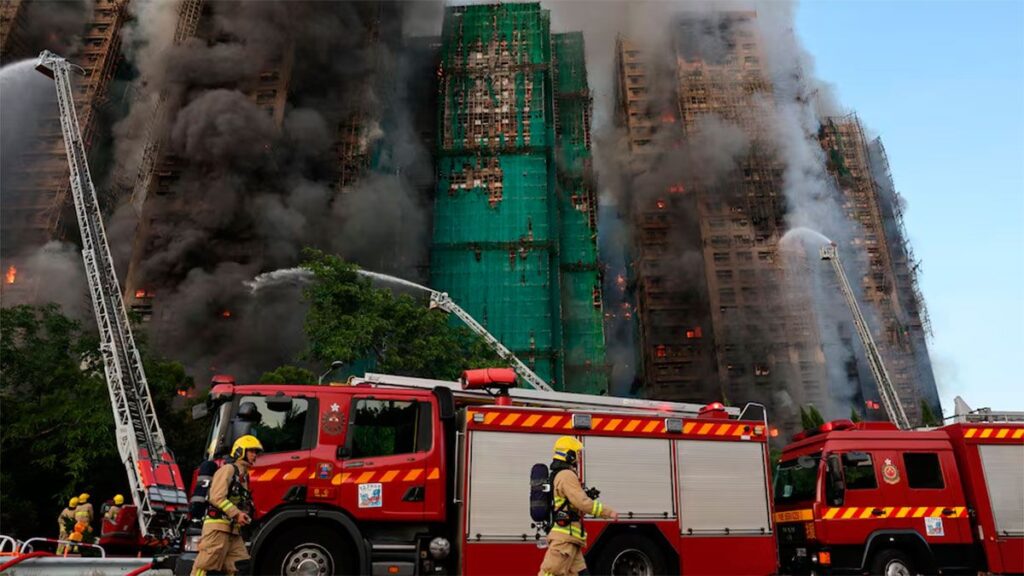Subió a 36 los muertos por incendio en Hong Kong. Hay 279 personas desaparecidas 3 incendio hong kong