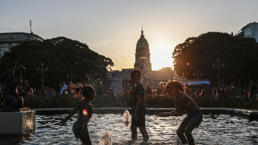 Argentina despide 2025 con calor extremo en gran parte del país y apagón en la capital 2 Argentina