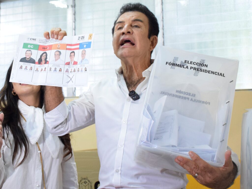 El conteo de las elecciones presidenciales en Honduras muestra una reñida contienda entre el conservador Asfura, apoyado por Trump, y el centrista Nasralla 3 Elecciones