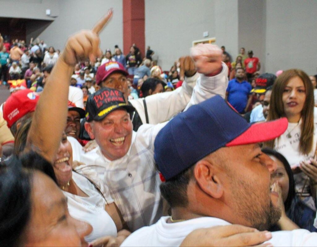 Alcalde Di Martino: «En Navidad debe prevalecer la paz, la unidad y el amor» 2 IMG 20251224 WA0059