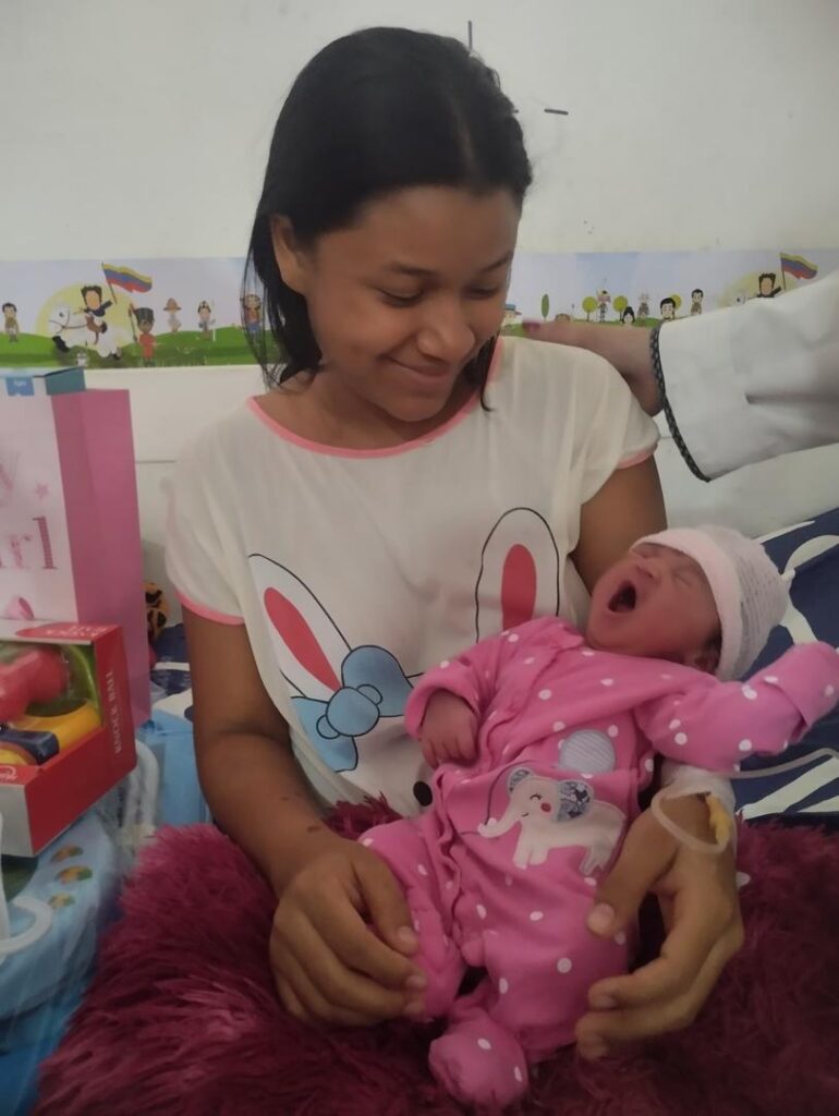 ¡SAHUM dio bienvenida a la primera niña de Navidad! 6 IMG 20251225 WA0063