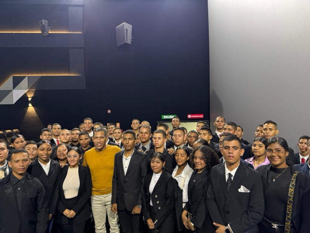 Película biográfica «Nicolás: de Yare a Miraflores» fue proyectada en Caracas y en nueve estados del país 4 WhatsApp Image 2025 12 08 at 1.35.59 PM 3