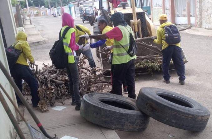 IMAU recolectó 40 toneladas de «chatarras» en cada jornada por parroquia 3 WhatsApp Image 2025 12 08 at 9.49.16 AM 2