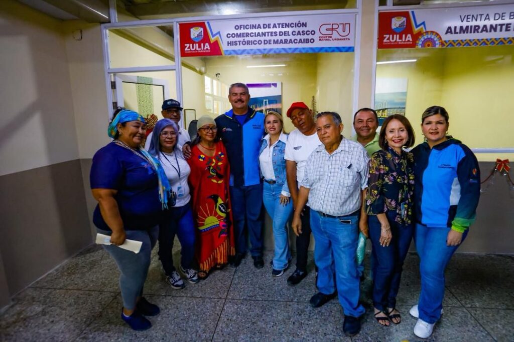 Gobernador Caldera reinauguró el Terminal Lacustre Hugo Chávez para el impulso económico y turístico del Zulia 5 WhatsApp Image 2025 12 08 at 9.51.22 AM 4