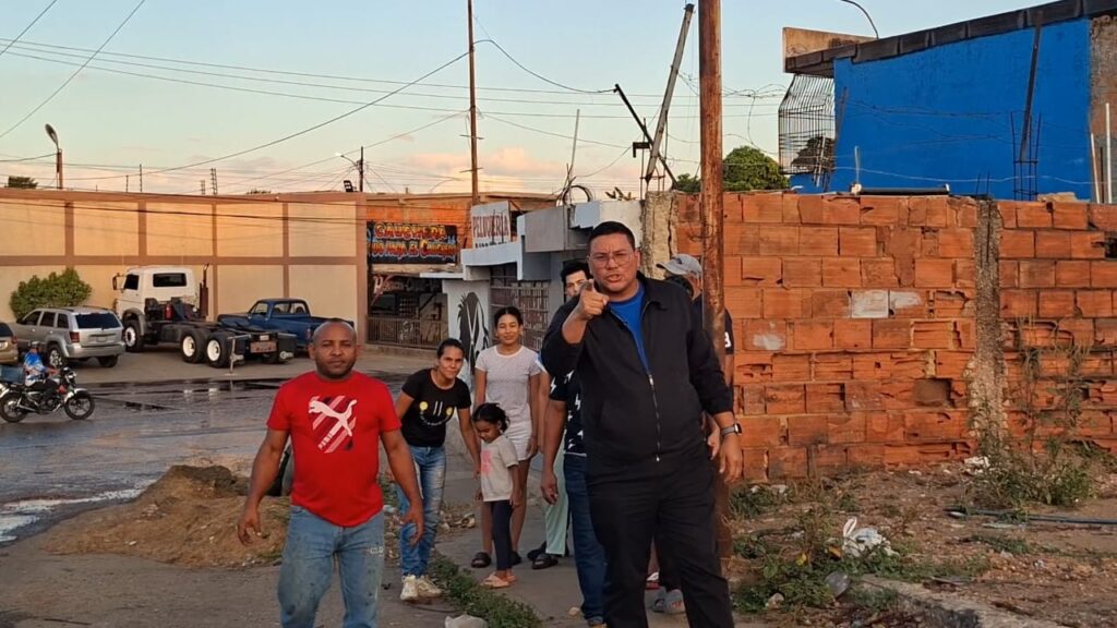 Concejal de UNT Luis Cabrera presentará propuesta para rehabilitar la Avenida Socorro – San Miguel ante el CLPP 2 WhatsApp Image 2025 12 10 at 9.33.59 AM