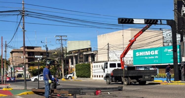 196 pantallas inteligentes LED modernizan la red semafórica de la ciudad 1 Pantallas